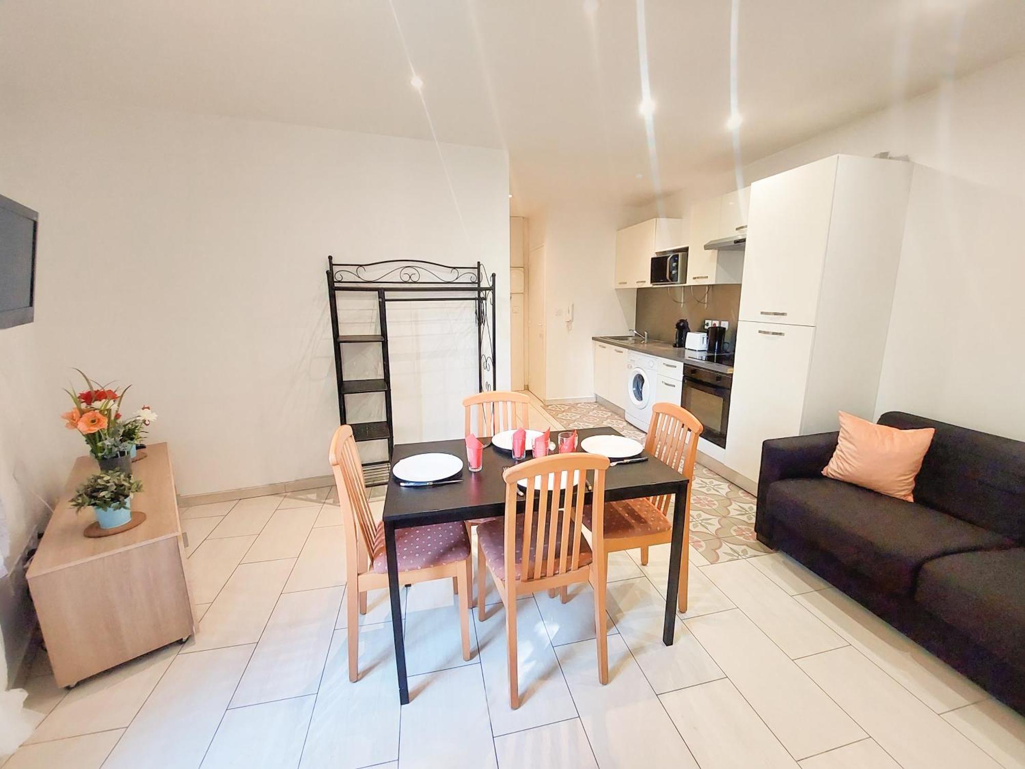 Charmant Appartement Pres Du Marche, Gare Et Port A 5Mn ตูลง ภายนอก รูปภาพ